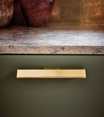 Hammer 32 Metal Brushed Gold Elongated Furniture Handle