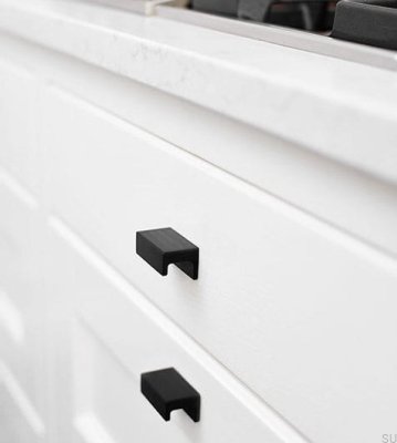 Station 32 elongated furniture handle Aluminum Black Matt Brushed