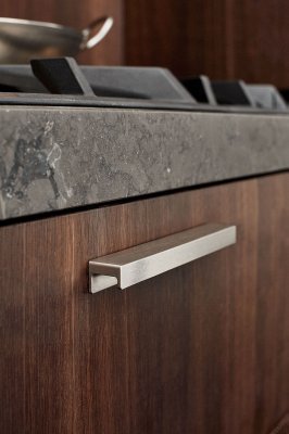 Station 160 Aluminum Silver Elongated Furniture Handle