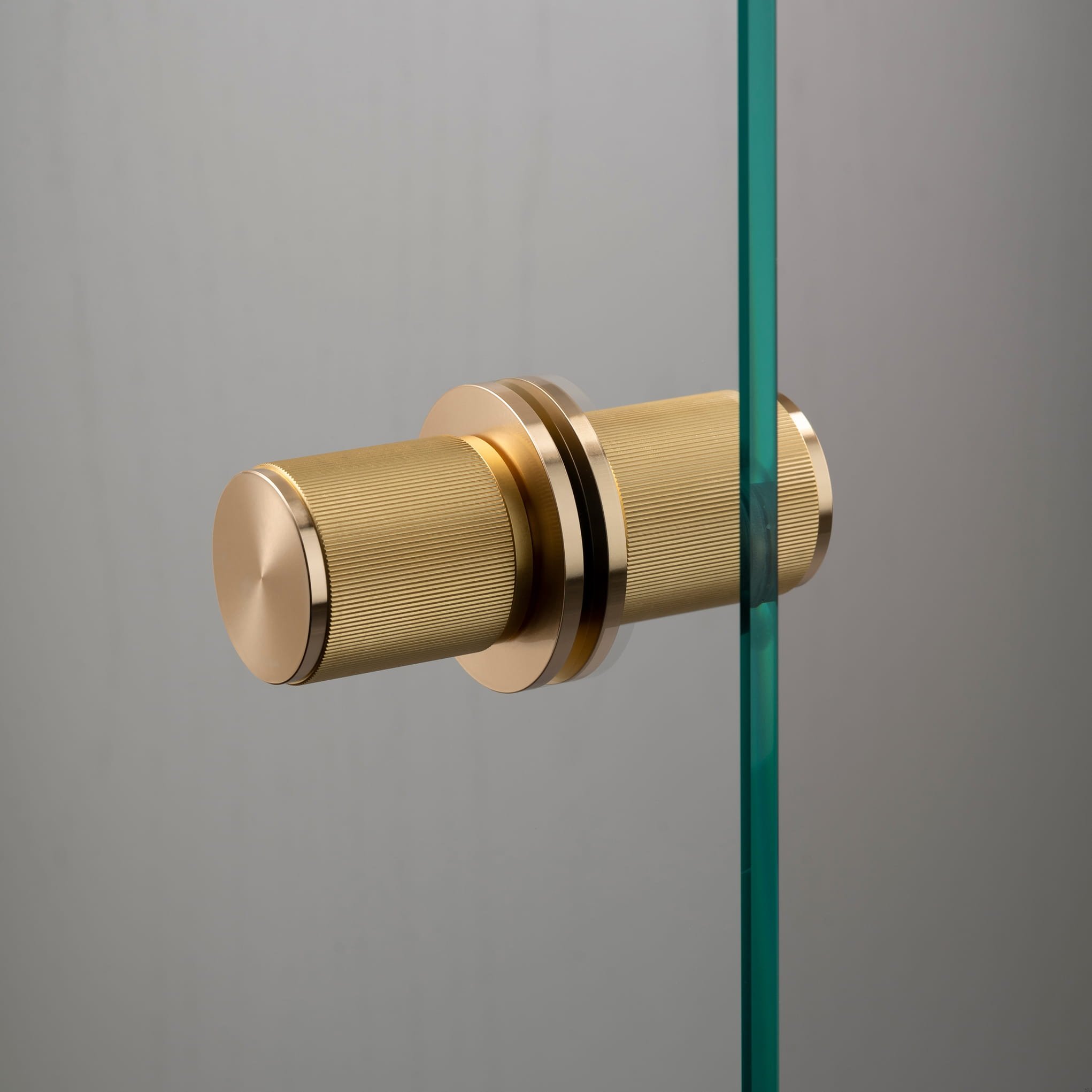 Door-knob_Fixed_Linear_Double-sided_Glass_Brass_A2_Web.jpg