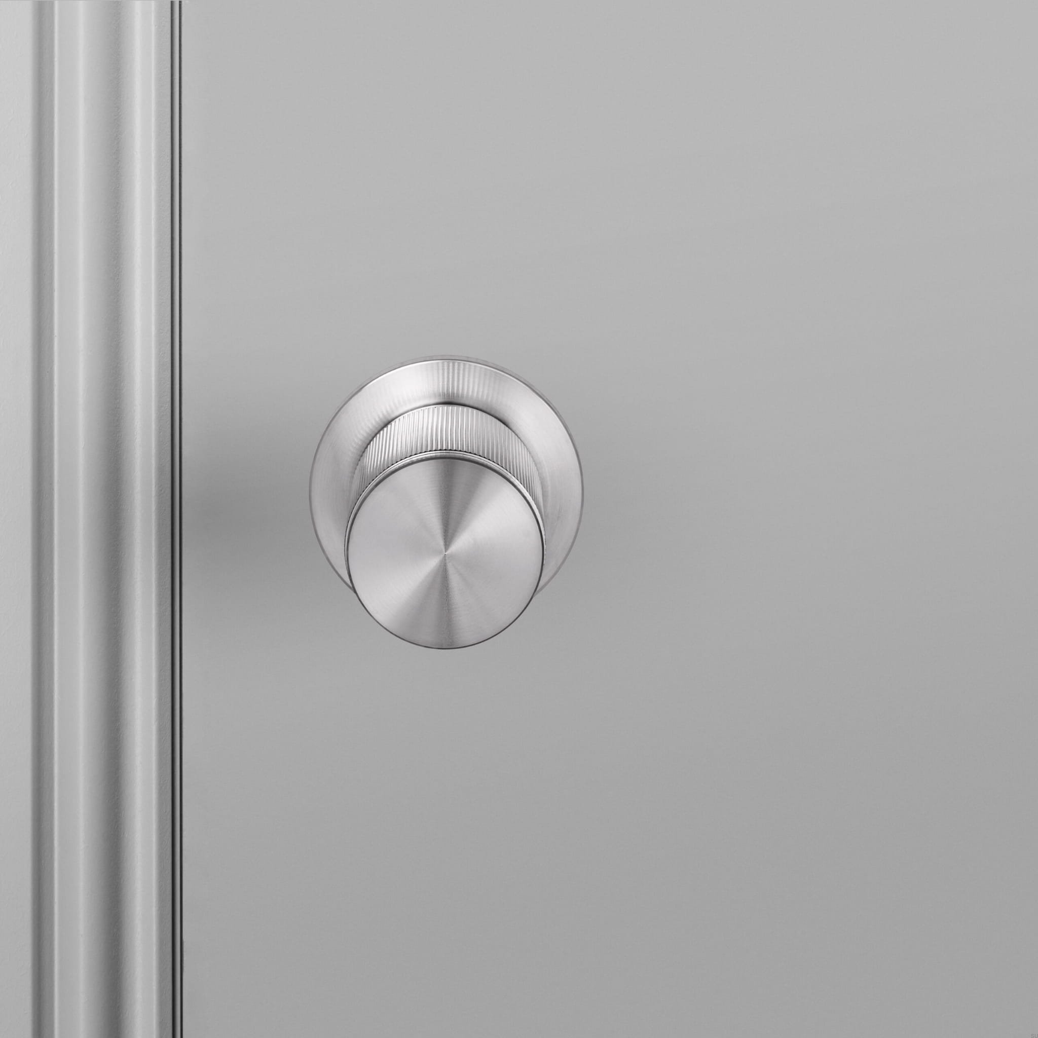 ROWFixed_Door-Knob_Linear_Steel_A2_Web_Square-1-scaled.jpg