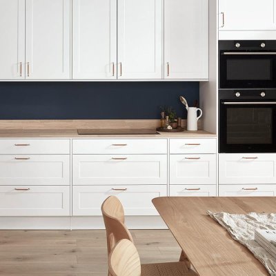 Elongated furniture handle 1353 96 Polished Nickel Natural Leather