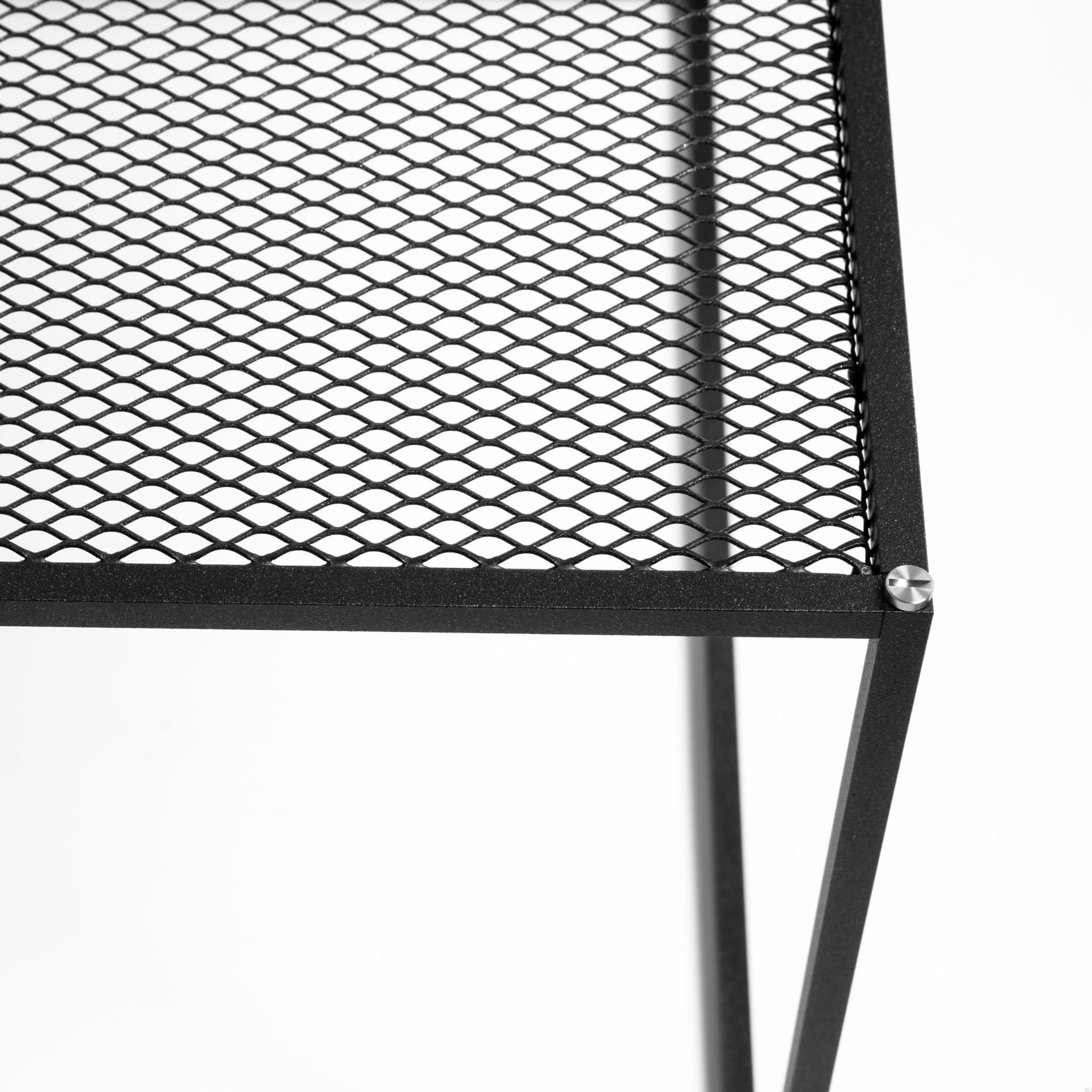 BusterPunch_Meshed_Coffee_Detail_2-scaled.jpg