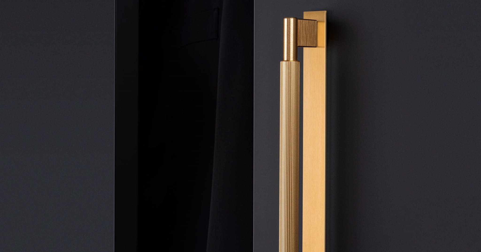 1-0588-ARPA-PLATE-long-handle-brushed-dark-brass.jpg