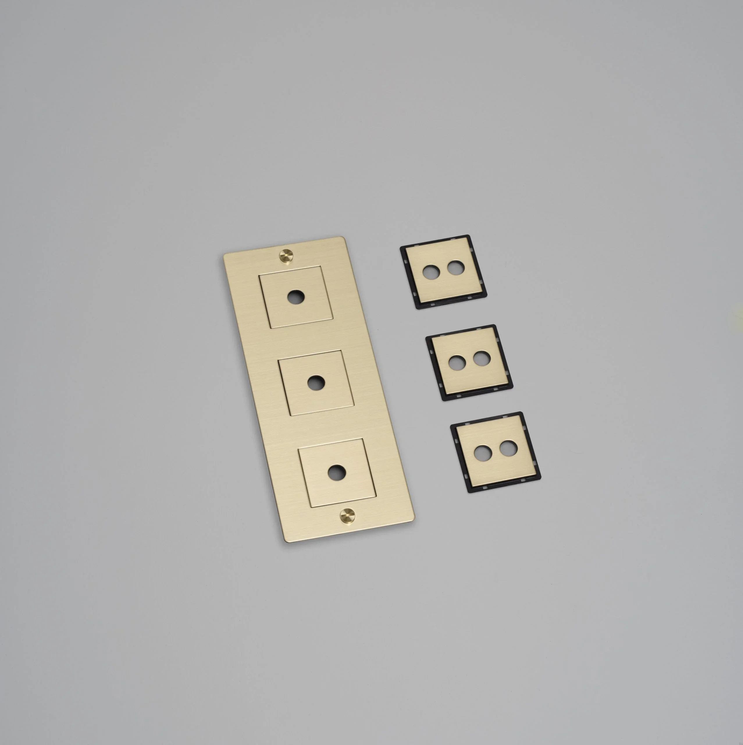 EU_ELECTRICITY_3G_Vertical_Wall_Plate_Infill_Brass-scaled.webp