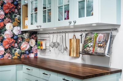 Shelf for cookbooks for the kitchen pipe system Polished Chrome