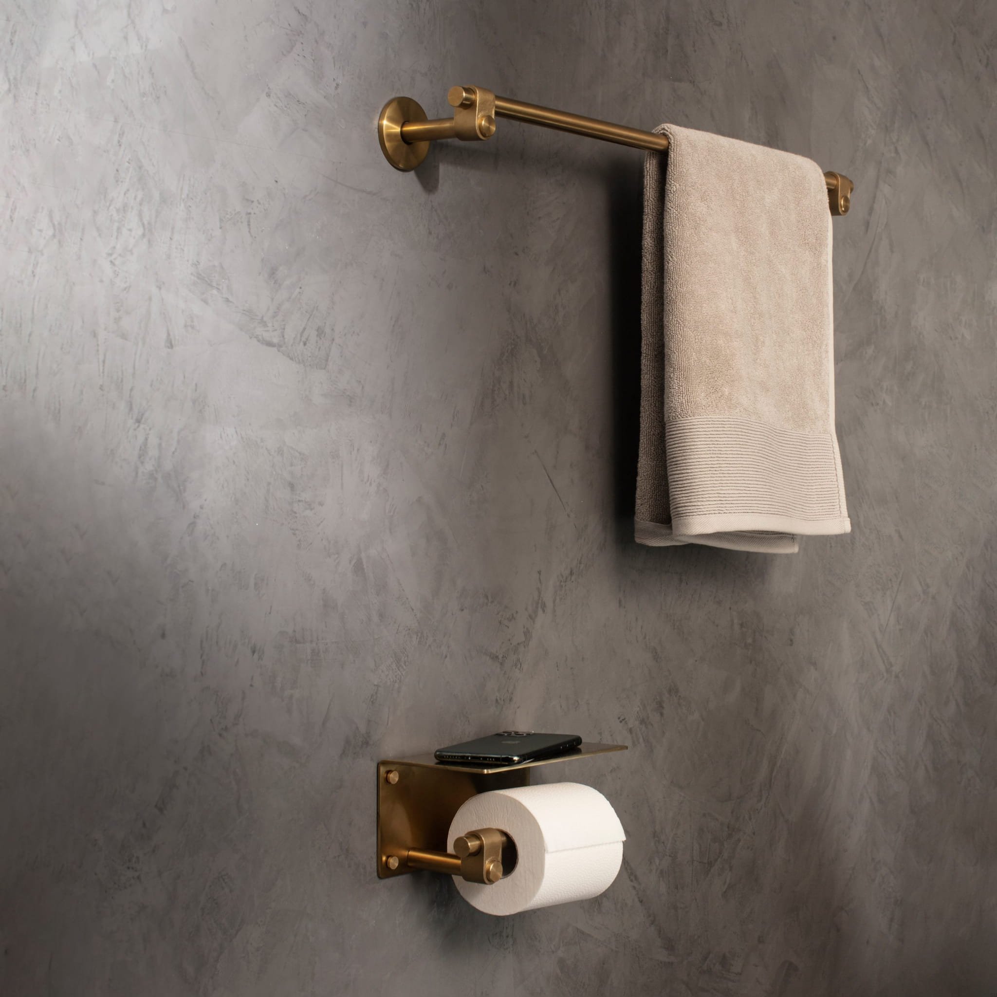 BP_Bathroom_B_Cast_Towel_Rail_LC_21_3_Brass_Web-scaled.jpg