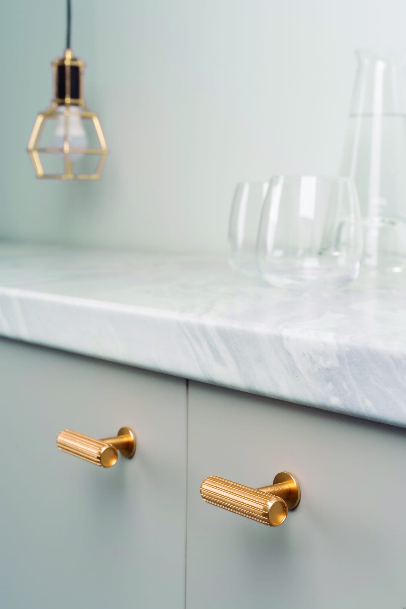 0528  RILLE mob 0.jpg