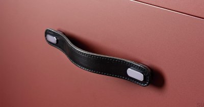 Elongated furniture handle Oblong 160 Leather Black with Black