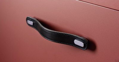 Elongated furniture handle Oblong 160 Leather Black with Gray Brushed