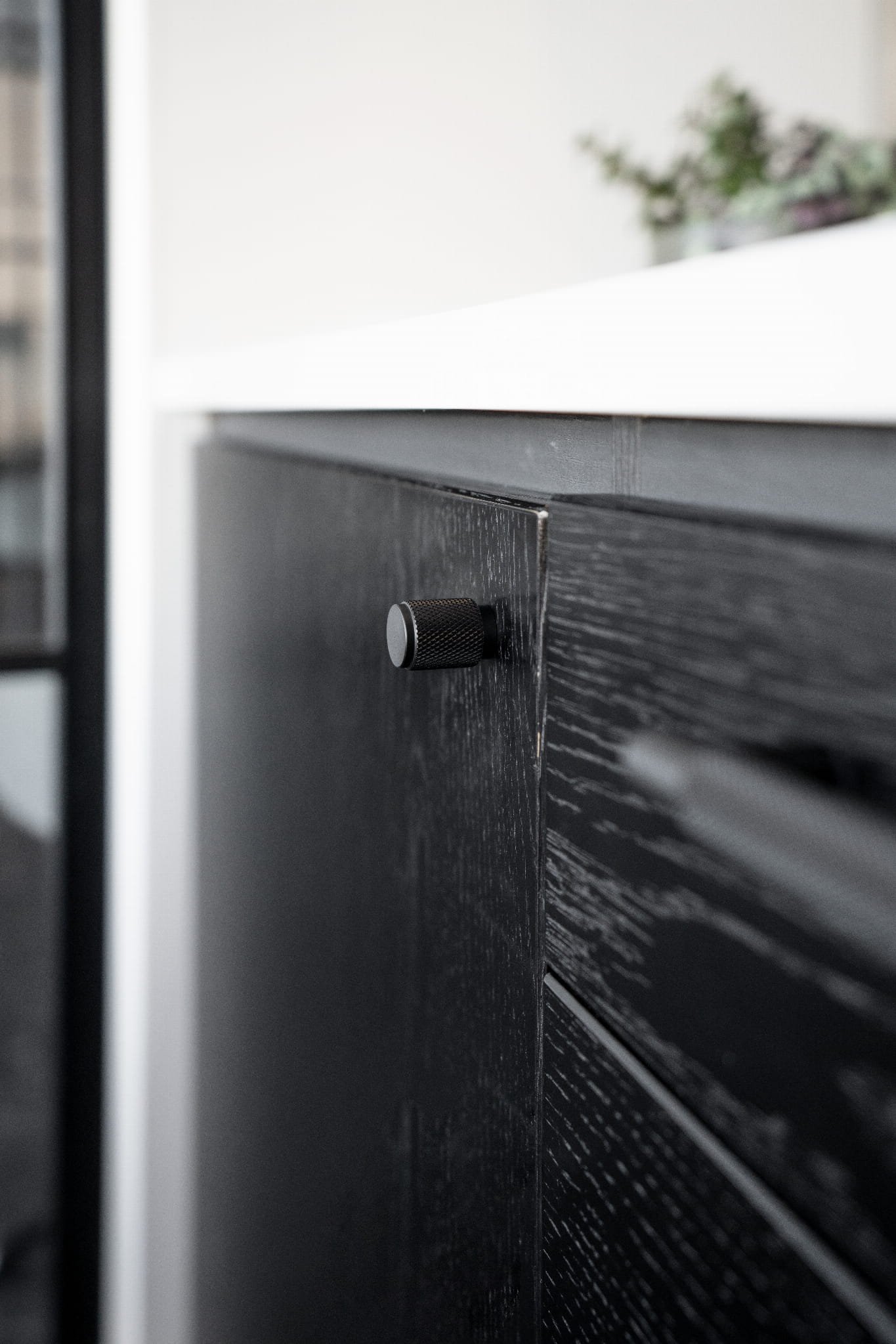 351040--Gałka-meblowa-Riff-Aluminiowa-Czarna-Matowa-Beslag-Design-Skandynawskie-Uchwyty_5