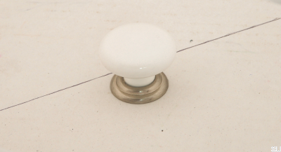 Furniture knob SP65 Porcelain White with Silver