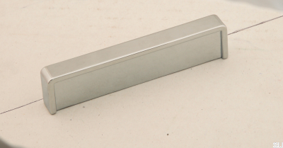 Elongated furniture handle 1907F 64 Polished chrome