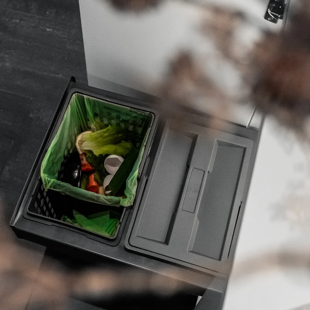 210005058--Pojemnik-na-odpady-organiczne-Hero-Ciemnoszary-Beslag-Design-Skandynawskie-Uchwyty_7