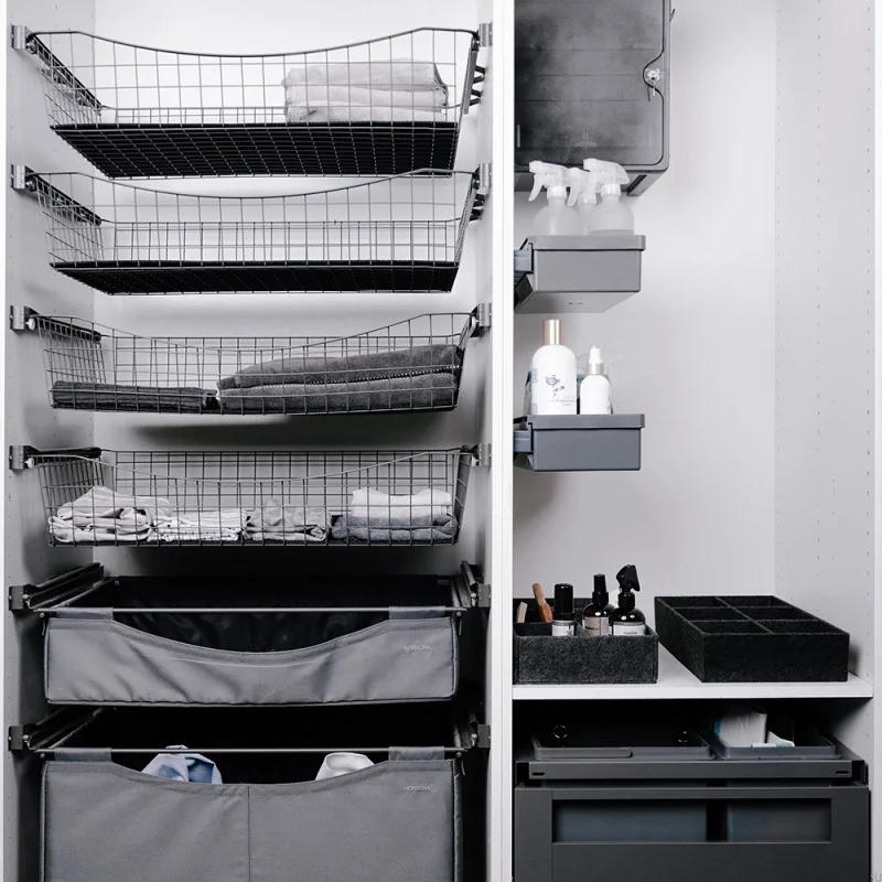 240001402-I--Szafka-na-leki-1402-Ciemnoszara-Beslag-Design-Skandynawskie-Uchwyty_5