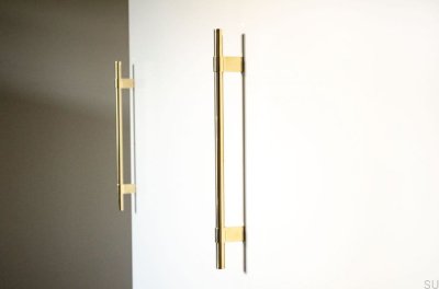 Line Big 224 oblong furniture handle. Polished Brass. Unpainted