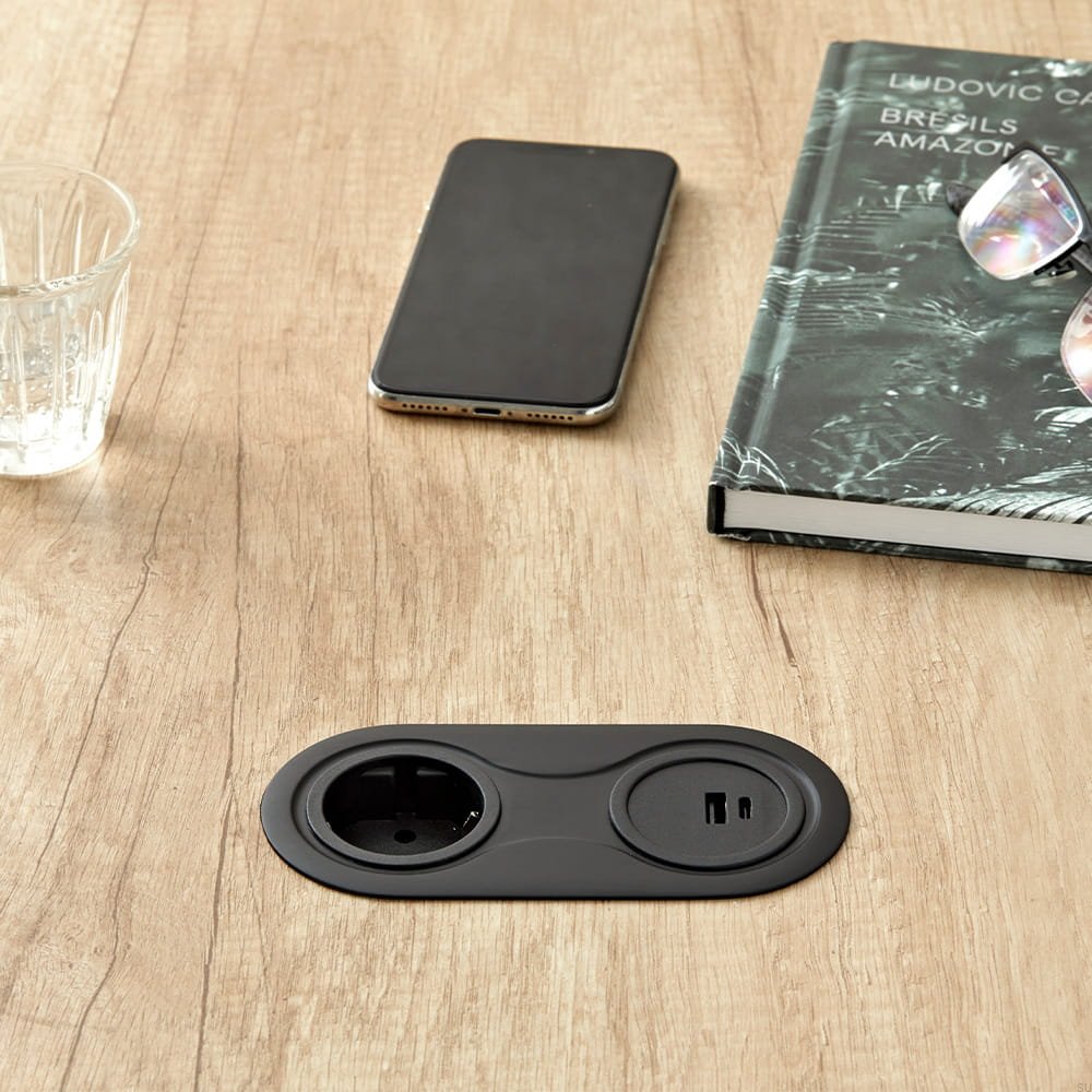 989016 Gniazdo podwójne z USB Infini Czarne Matowe