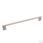 Zdjęcie przedstawia uchwyt meblowy podłużny z serii Graf Mini od Beslag Design