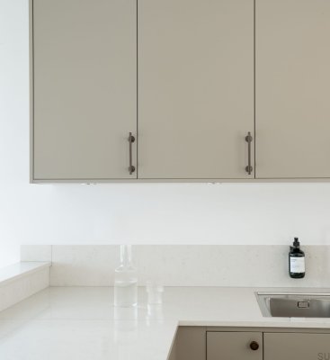 Uniform 128 Brass Brown Brushed Elongated Furniture Handle