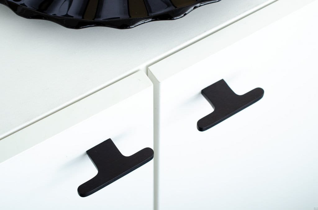 KN42AS--Gałka-Meblowa-Flat-Line-12-Aluminiowa-Czarna-BB-Sweden-Skandynawskie-Uchwyty_1