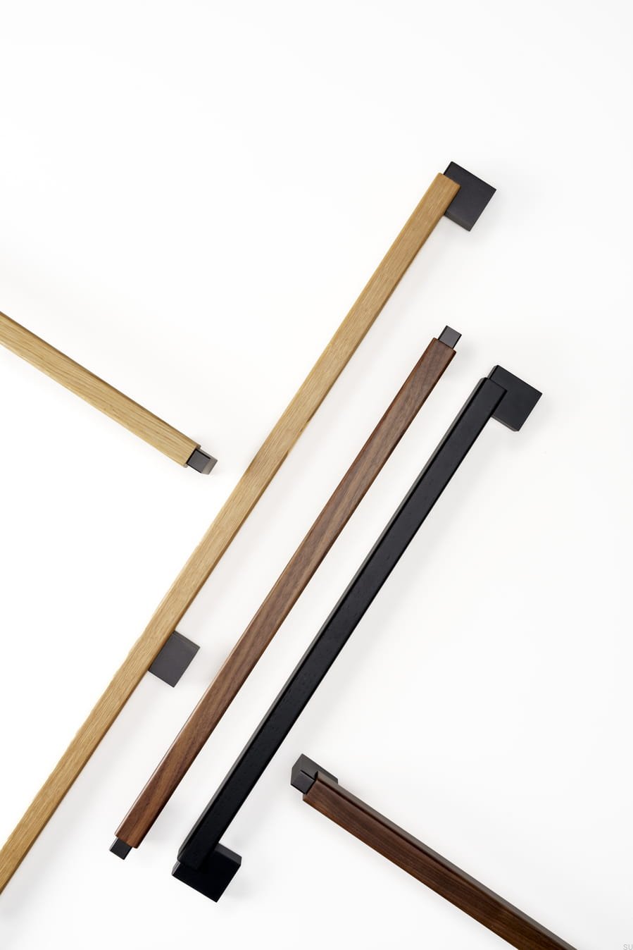 0668480NM2716--Uchwyt-Meblowy-Podłużny-jednostronny-Duo-Big-480-Drewniany-Dębowy-z-Czarnym-Aluminium-Viefe-Skandynawskie-Uchwyty_3