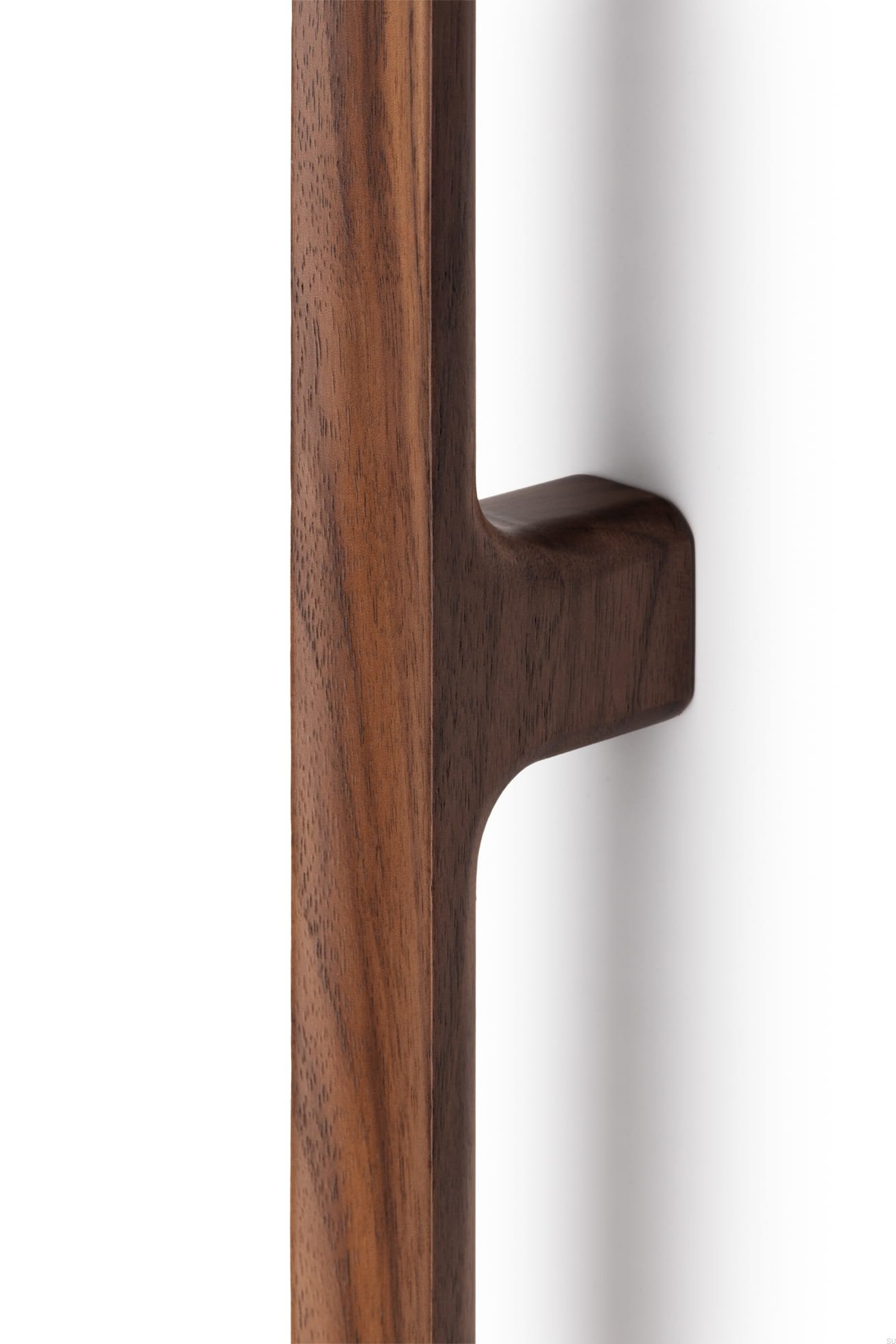 0665992W17--Uchwyt-meblowy-podłużny-jednostronny-Luv-Wood-992-Drewniany-Orzech-Włoski-Viefe-Skandynawskie-Uchwyty_3