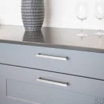 304332-11--Uchwyt-meblowy-podłużny-Bror-160-Srebrny-Beslag-Design-Skandynawskie-Uchwyty_3