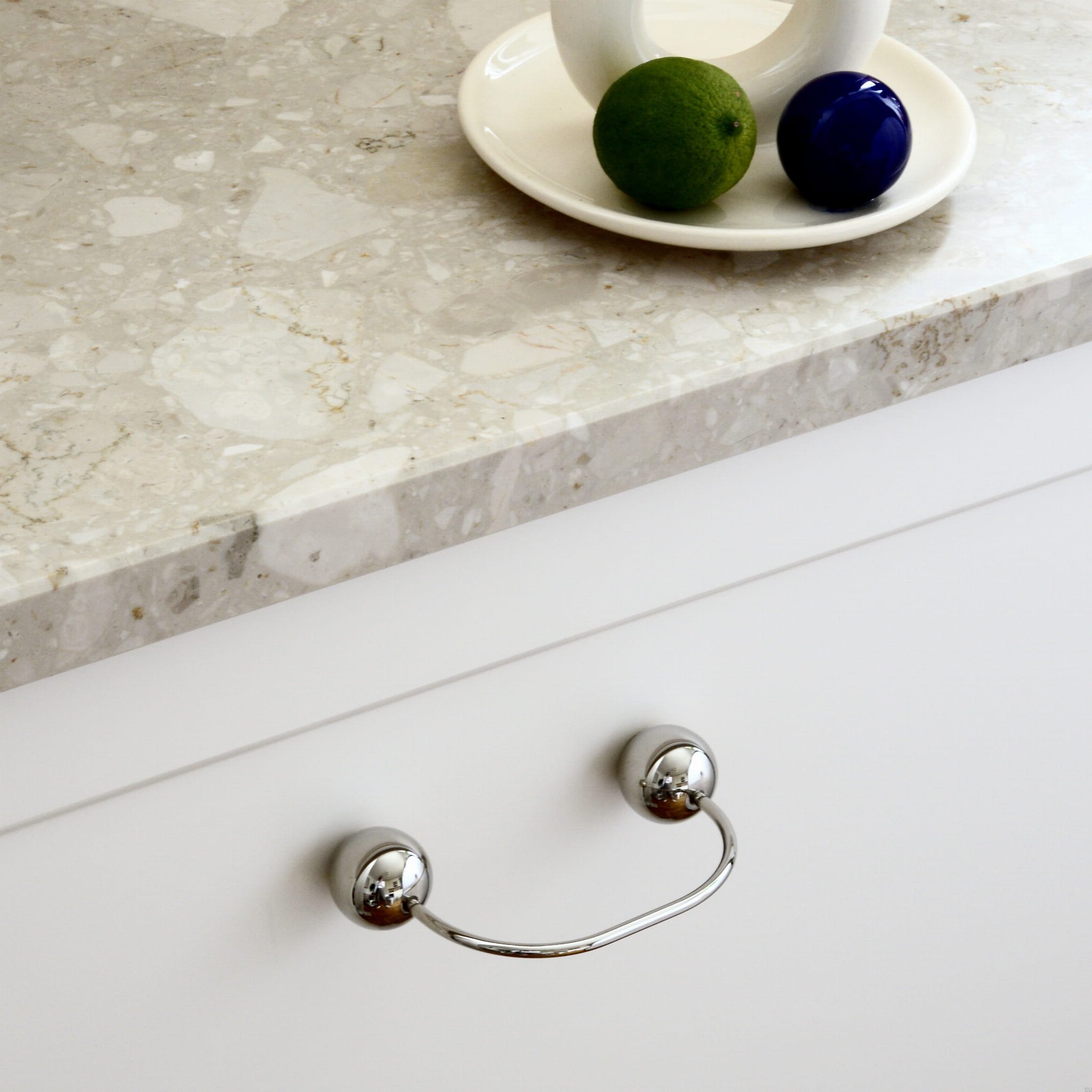 m_157--Uchwyt-meblowy-podłużny-10-128-Niklowany-Polerowany-Marbelo-Skandynawskie-Uchwyty_2