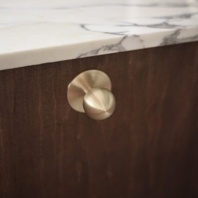 Marbelo 60 knob pad, brushed brass