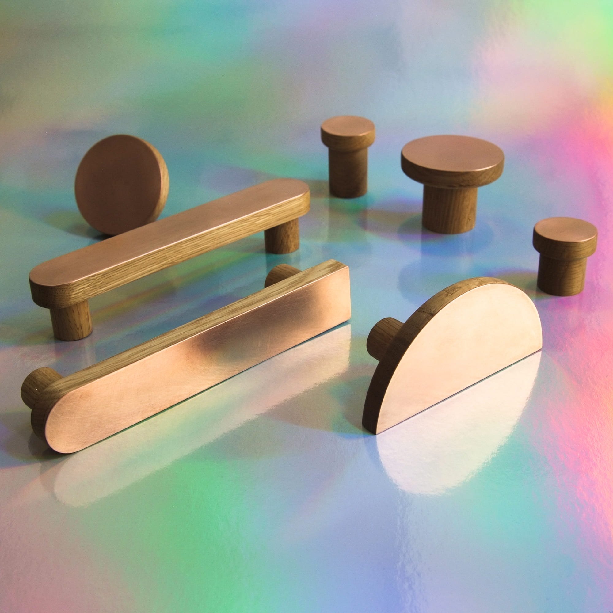 M_5-0-0-2--Uchwyt-meblowy-Copper-Półokrągły-Drewniany-Dębowy-z-Miedzią-Szczotkowana-Nielakierowana-Dot-Manufacture-Skandynawskie-Uchwyty_3