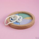 E_57-0-0-2--Tacka-na-biżuterie-Drewniana-Emaliowana-Kolorowa-Wzór-2-Dot-Manufacture-Skandynawskie-Uchwyty_5