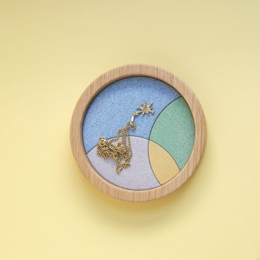 E_57-0-0-2--Tacka-na-biżuterie-Drewniana-Emaliowana-Kolorowa-Wzór-2-Dot-Manufacture-Skandynawskie-Uchwyty_11