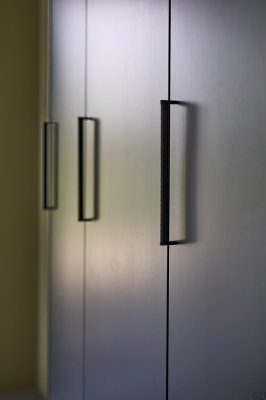 Crossing 320 Metal Matt Black Furniture Handle with Black Oak Wood