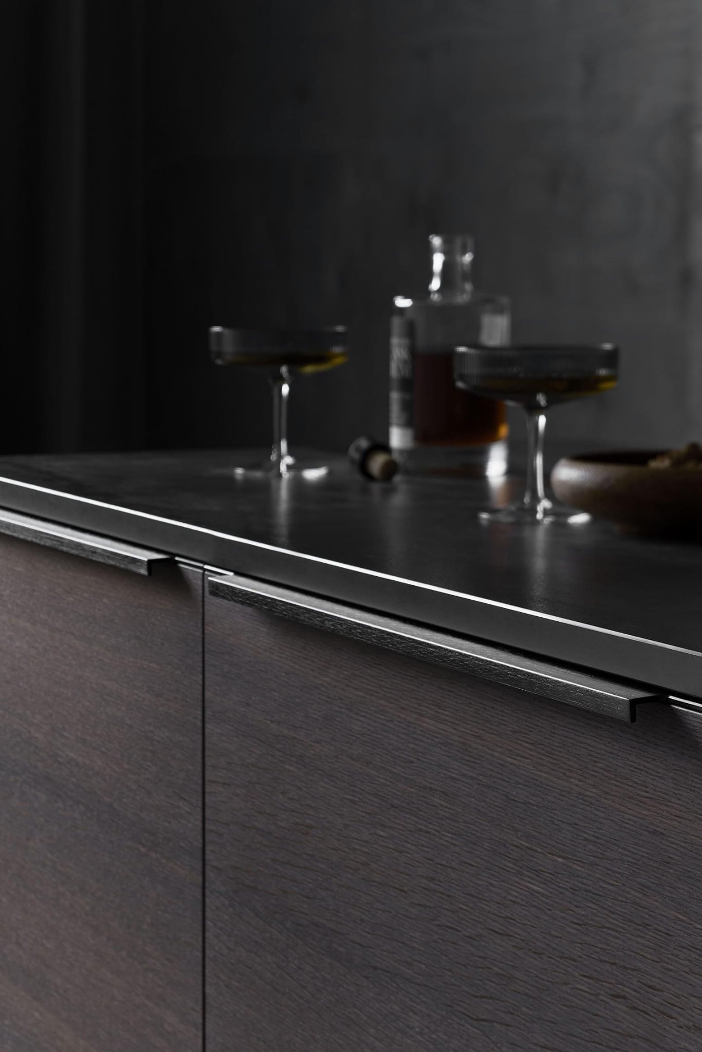 408020346-76.1--Uchwyt-meblowy-krawędziowy-Trim-346-Aluminiowy-Czarny-Mat-Szczotkowany-Furnipart-Skandynawskie-Uchwyty_2