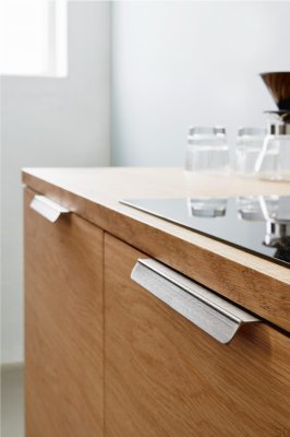 Accent 160 Aluminum Silver Edge Furniture Handle
