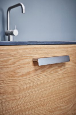 Envelope 160 Aluminum Silver Elongated Furniture Handle