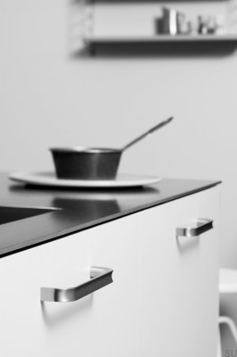 Inside 160 Aluminum Silver Elongated Furniture Handle