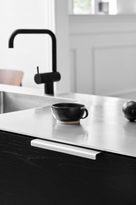 Artisan 160 Aluminum Silver Edge Furniture Handle