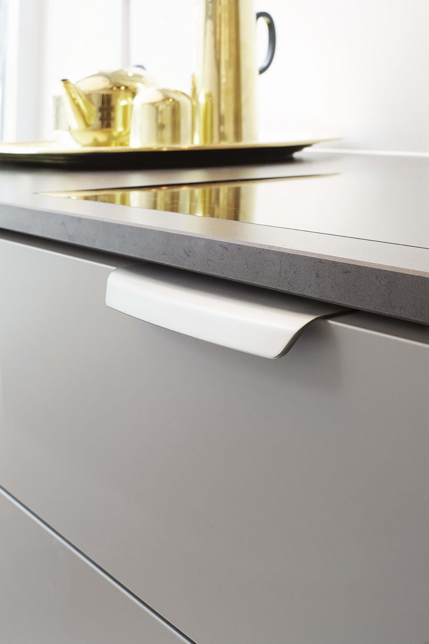 534660160-66--Uchwyt-meblowy-krawedziowy-wow-160-metalowy-srebrny-szczotkowany-Furnipart-Skandynawskie_uchwyty_2