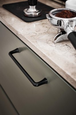 Concave 160 elongated furniture handle Metal Black Matt