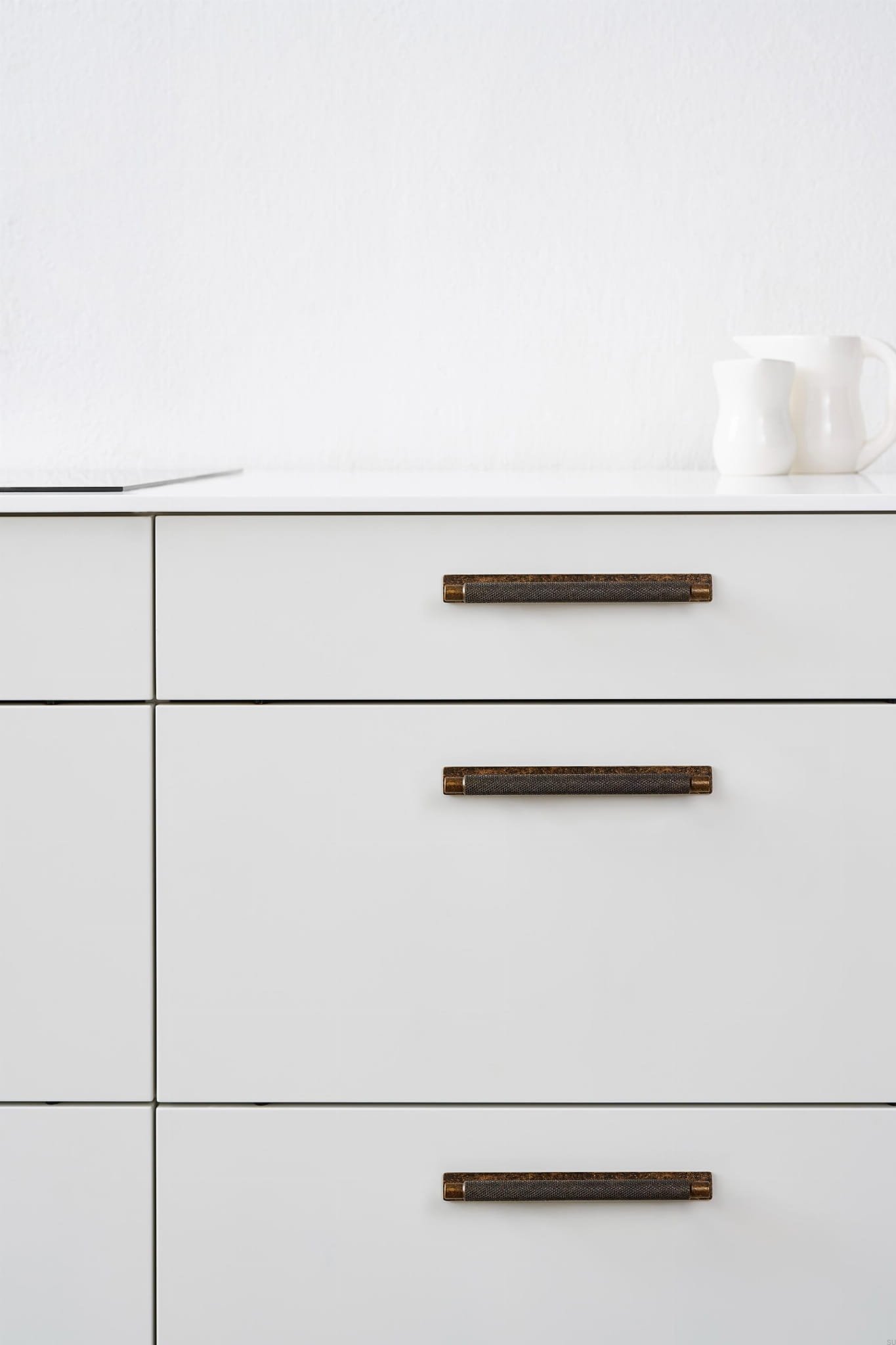 549020128-39--Uchwyt-meblowy-podłużny-Manor-Back-128-Metalowy-Antyczny-Złoty-Furnipart-Skandynawskie-Uchwyty_2