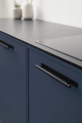 Manor Back 192 Metal Matt Black Elongated Furniture Handle