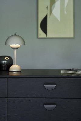 Horizon Small 32 Gold Brushed Elongated Furniture Handle