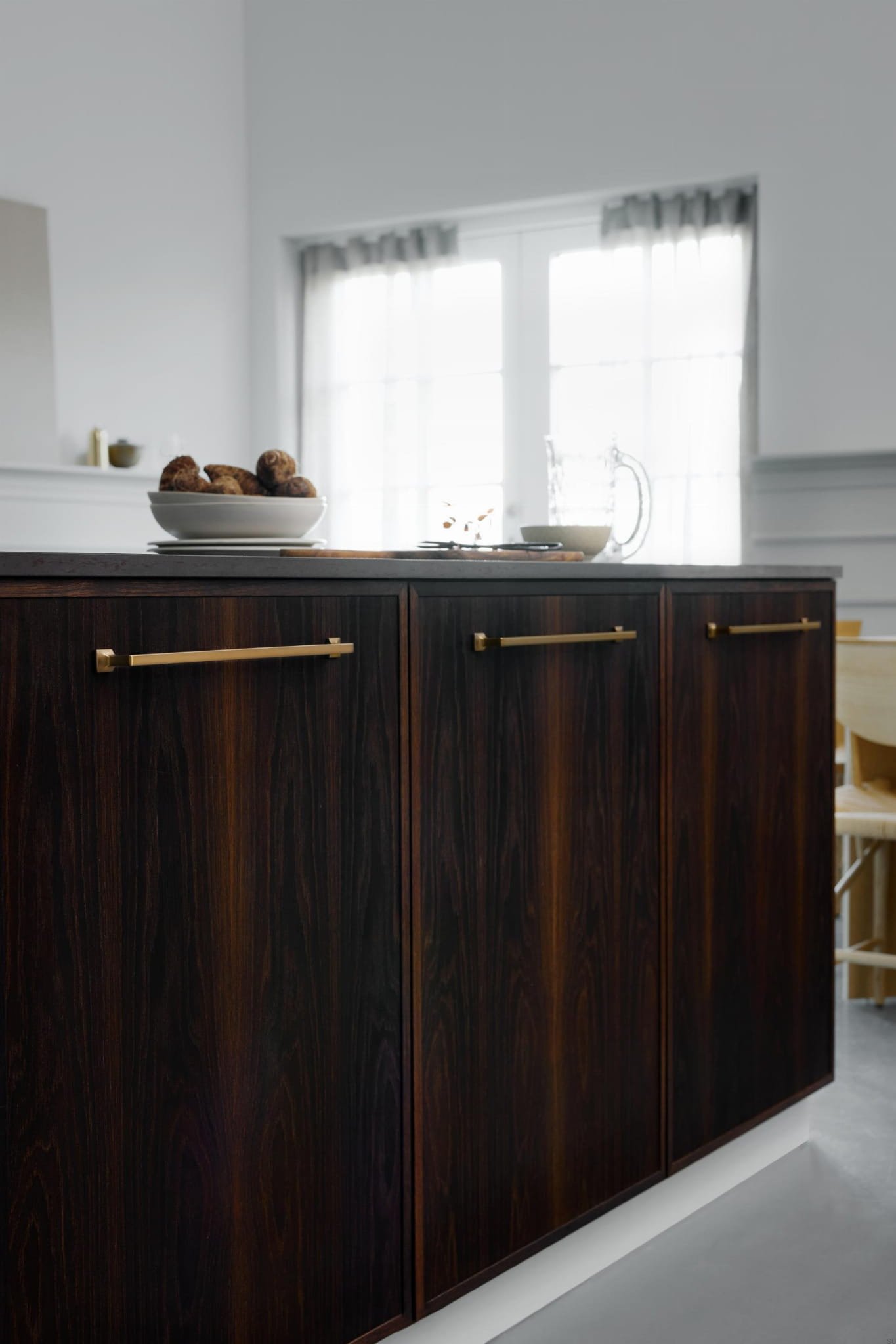 555020160-32--Uchwyt-meblowy-podłużny-Heritage-160-Metalowy-Złoty-Szczotkowany-Furnipart-Skandynawskie-Uchwyty_2