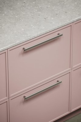 Flow 320 Metal Silver Elongated Furniture Handle