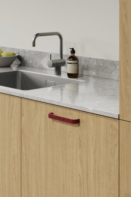 Lace 160 Metal Matte Red Elongated Furniture Handle