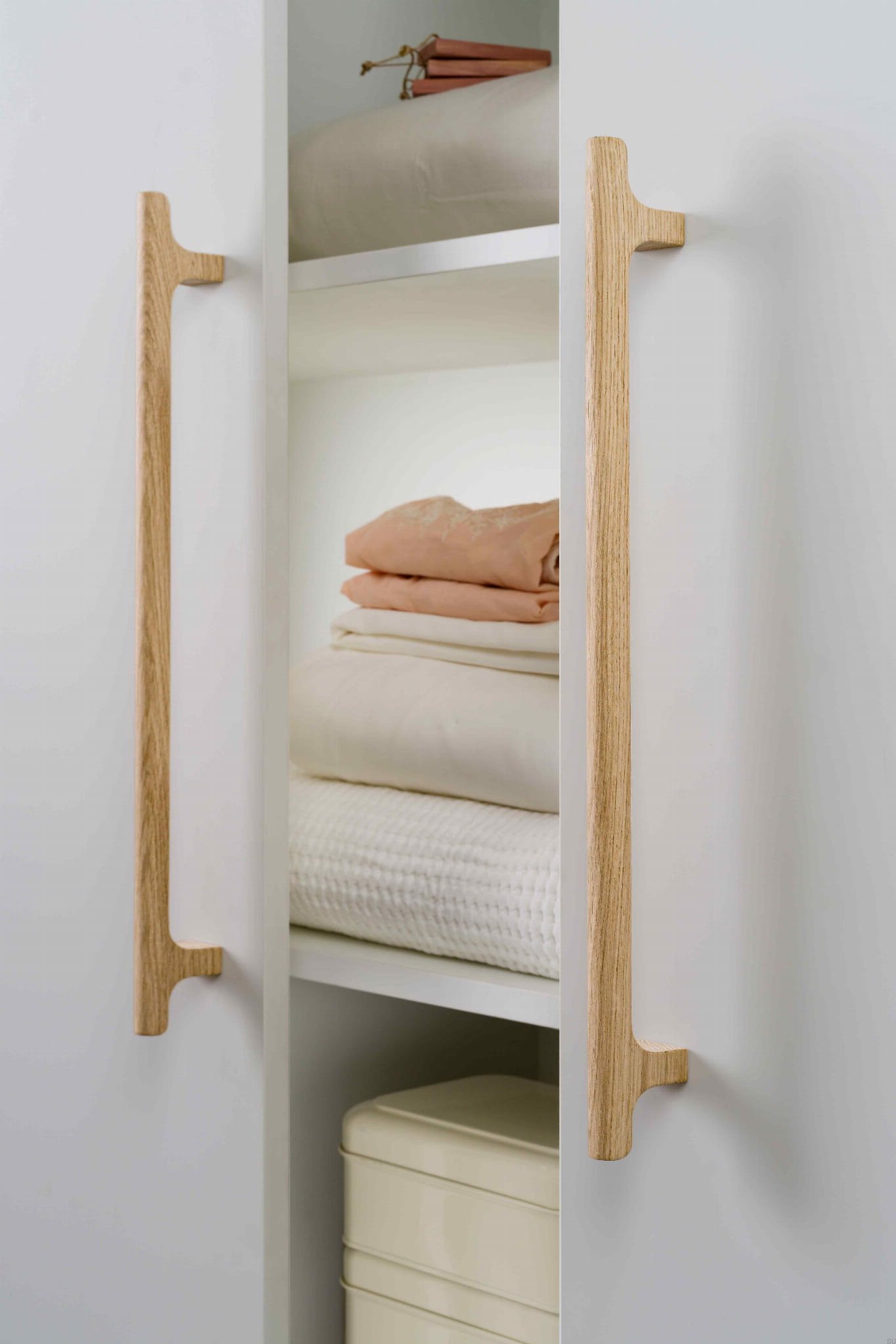 0682832W00--Uchwyt-meblowy-podłużny-Hinoki-Wood-Big-832-Drewniany-Dębowy-Nielakierowany-Skandynawskie-Uchwyty_2