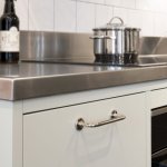 372007-41--Uchwyt-meblowy-podłużny-Jubilee-128-Mosiężny-Srebrny-Niklowany-Polerowany-Beslag-Design-Skandynawskie-Uchwyty_2