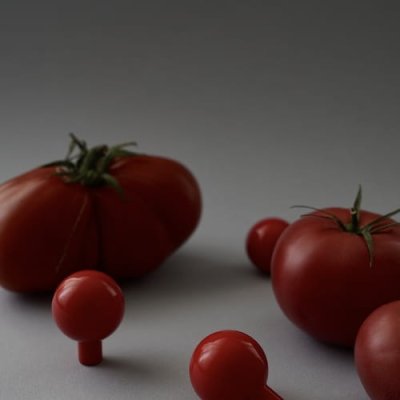 Ball 30 Wall Hanger Steel Red