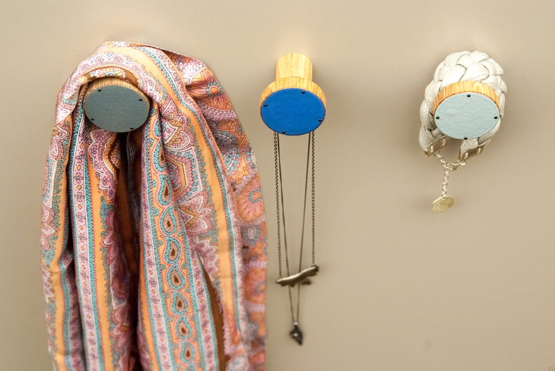 W_04-1-0-2-JS-OBP-Wieszak-ścienny-Simple-30-Drewniany-Dębowy-Emaliowany-Jasny-Szary-Olej-Twardy-Bezbarwny-Półmat-Dot-Manufacture-Skandynawskie-Uchwyty_1